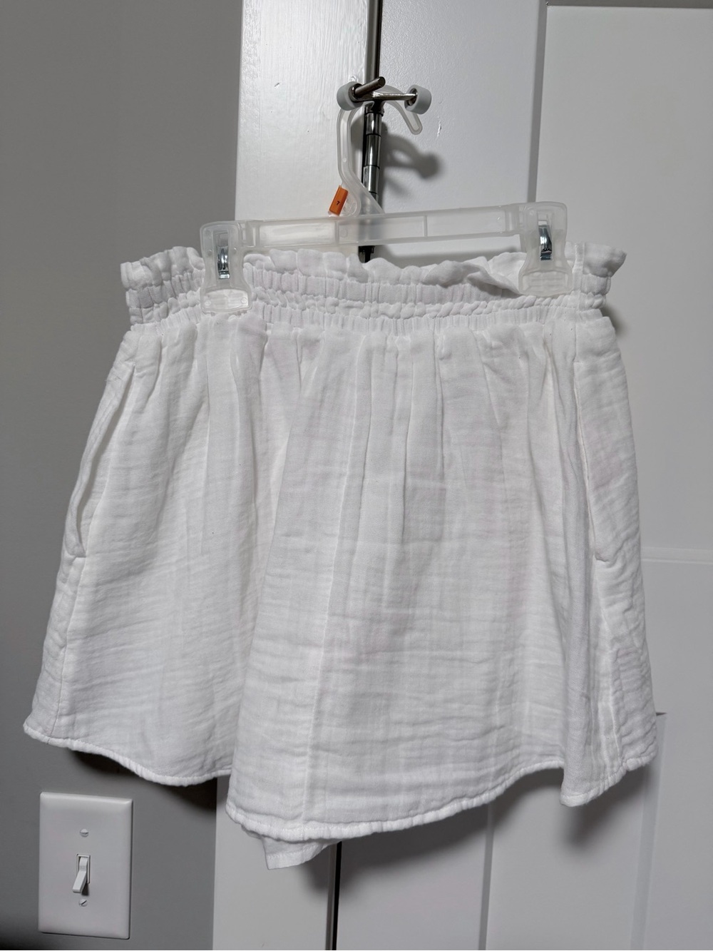 Old Navy White Smocked Waist Cotton Mini Skirt XS - Picture 2 of 4